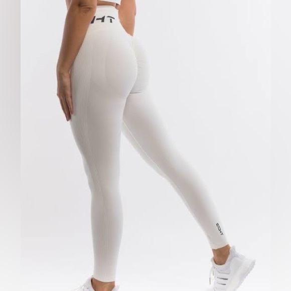 ECHT | Pants u0026 Jumpsuits | Echt Scrunch Bum Leggings White | Poshmark